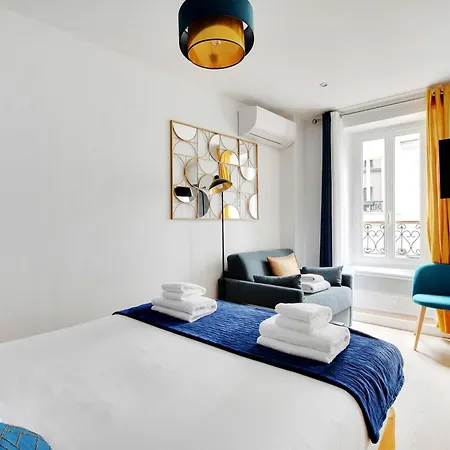 Modern In The Heart Of - 巴黎